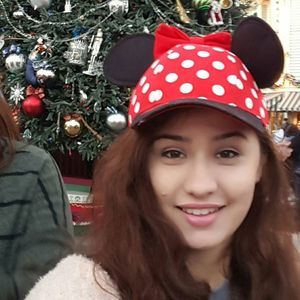 Meet your Posher, Alejandra